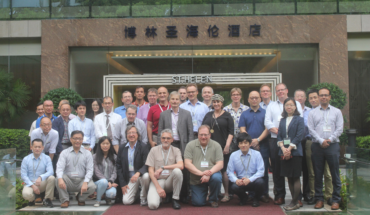 Showing the participants of the event in a group photo